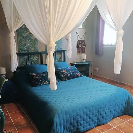Une Chambre En Provence Correns Екстериор снимка